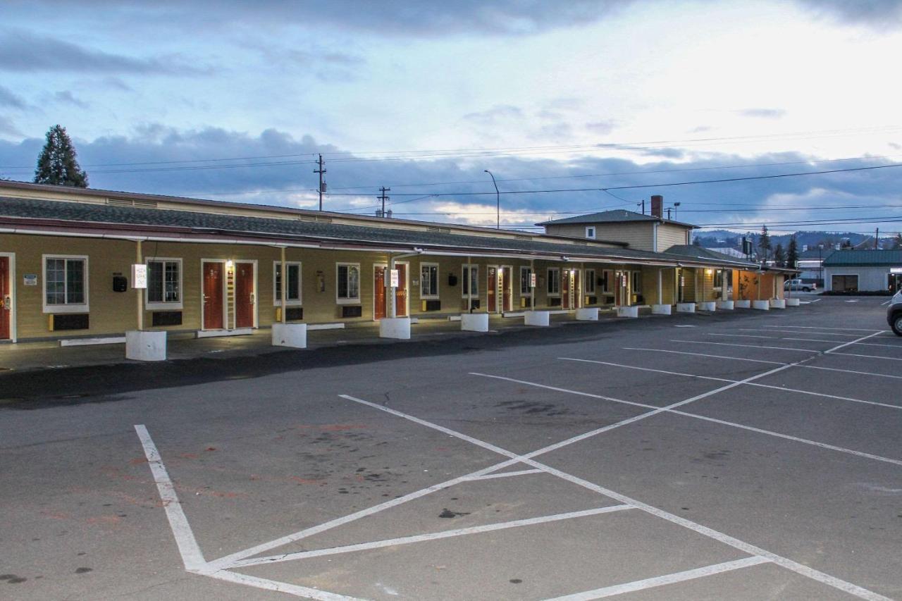 Rodeway Inn Medford South I-5 Esterno foto